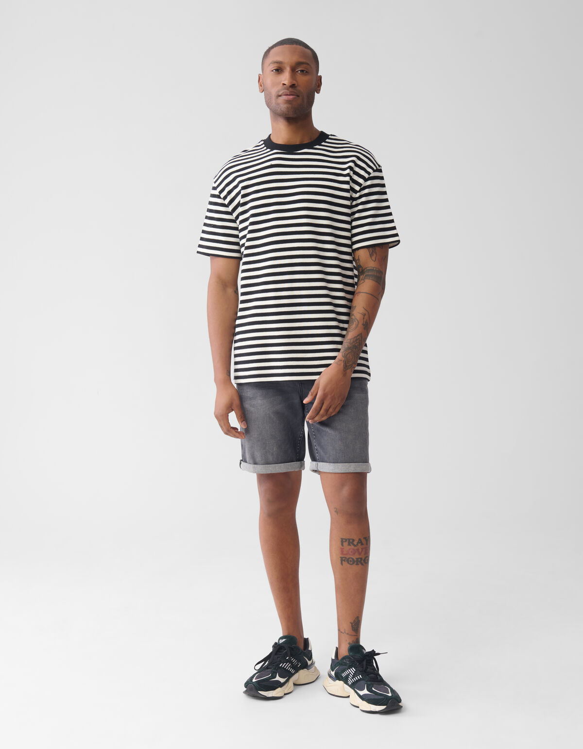 Gestreept T-shirt Gebroken Wit SHOEBY MEN
