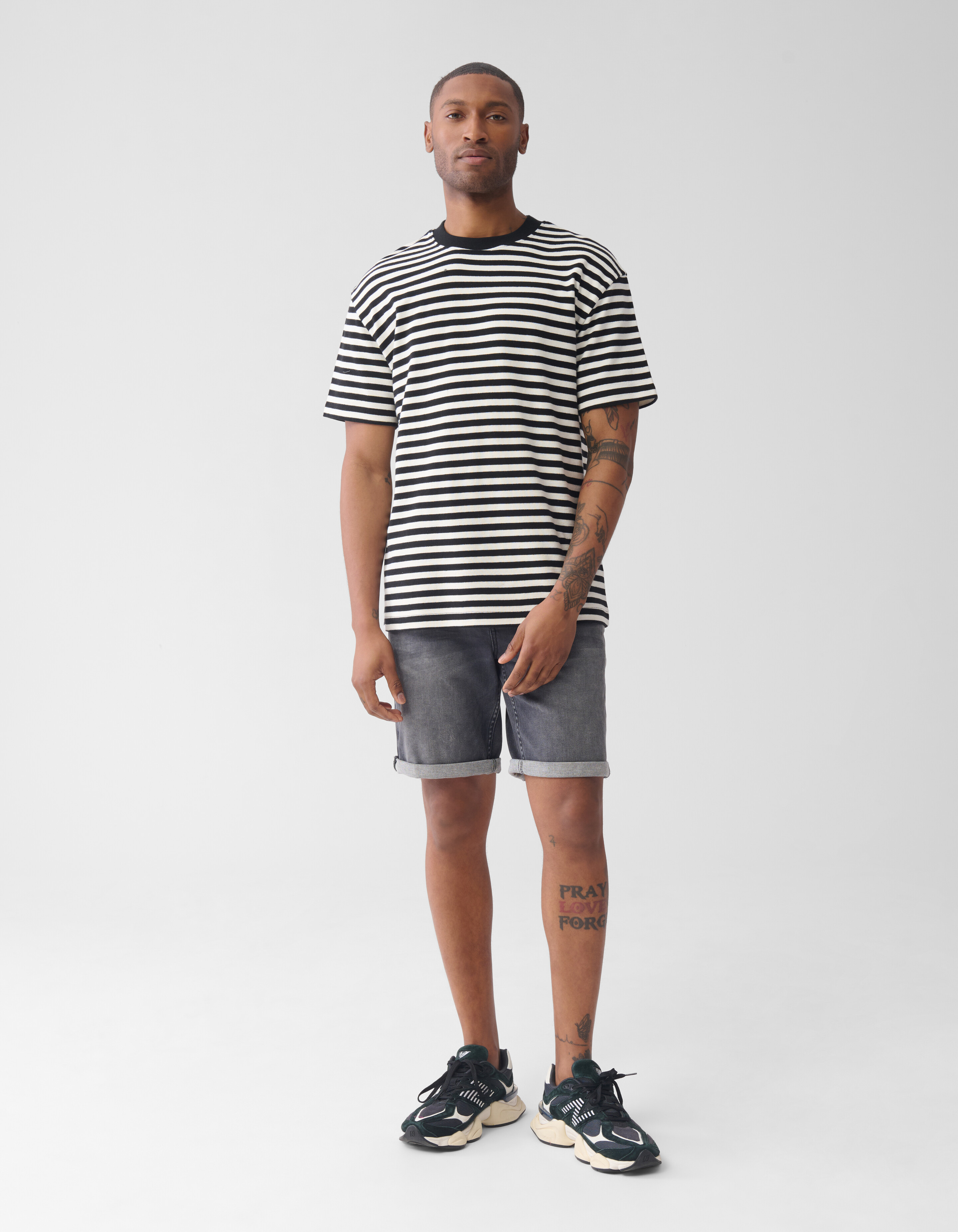 Gestreept T-shirt Gebroken Wit SHOEBY MEN