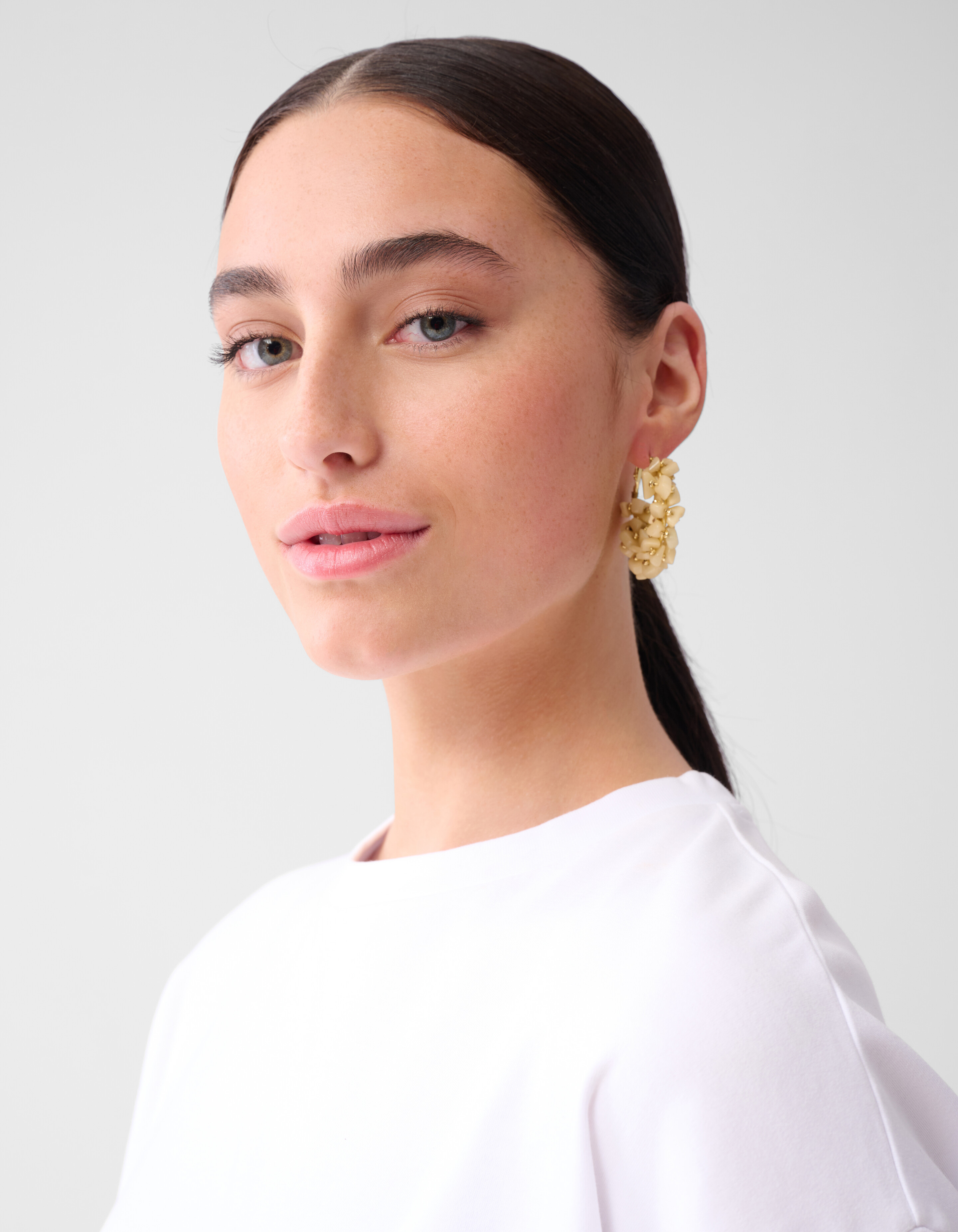 Beaded Hoop Oorbellen Zand SHOEBY ACCESSOIRES