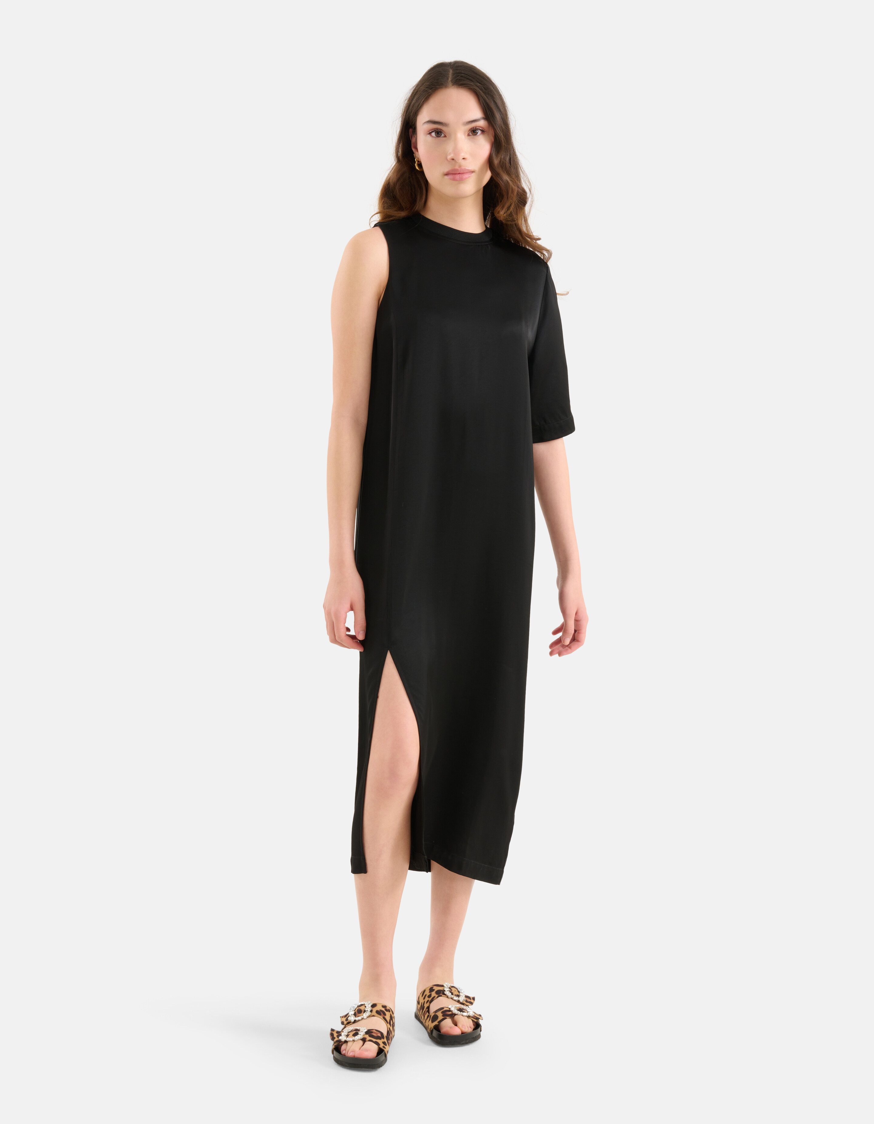 Satijnen T-shirt Jurk Zwart SHOEBY WOMEN