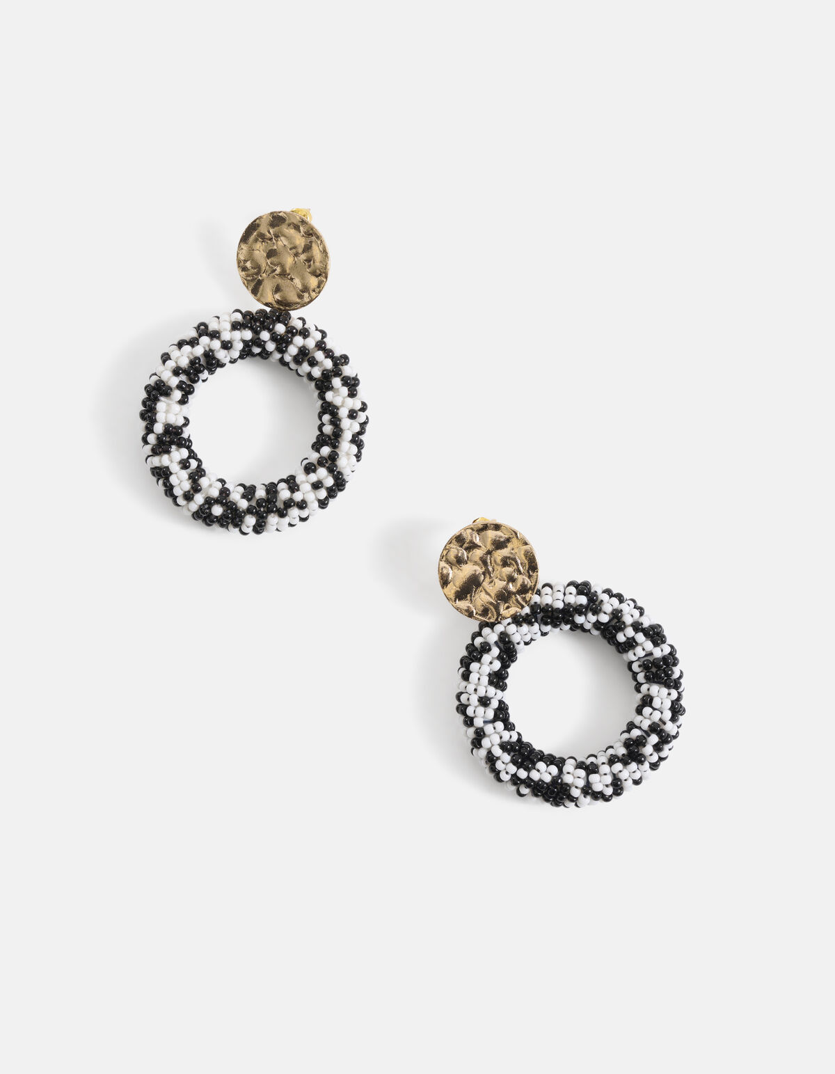 Beaded Oorbellen Zwart/Wit SHOEBY ACCESSOIRES