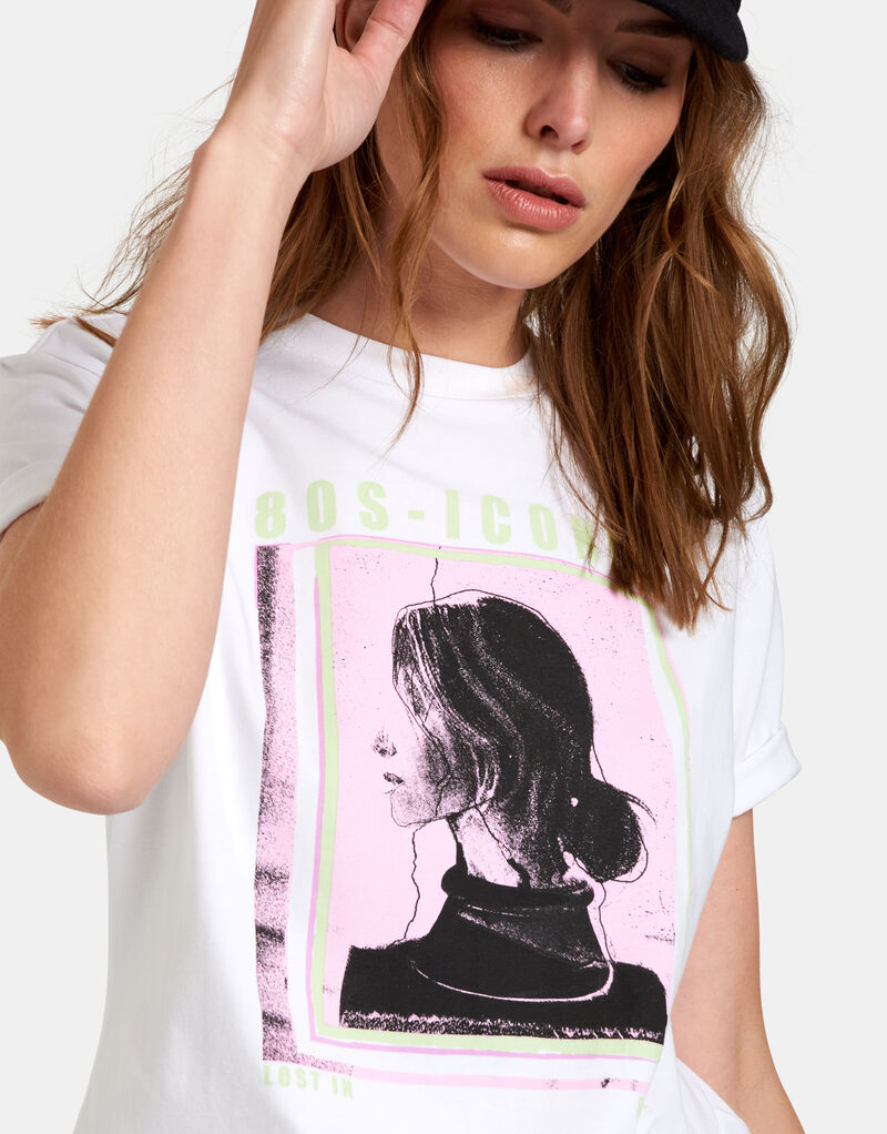 Statue T-shirt