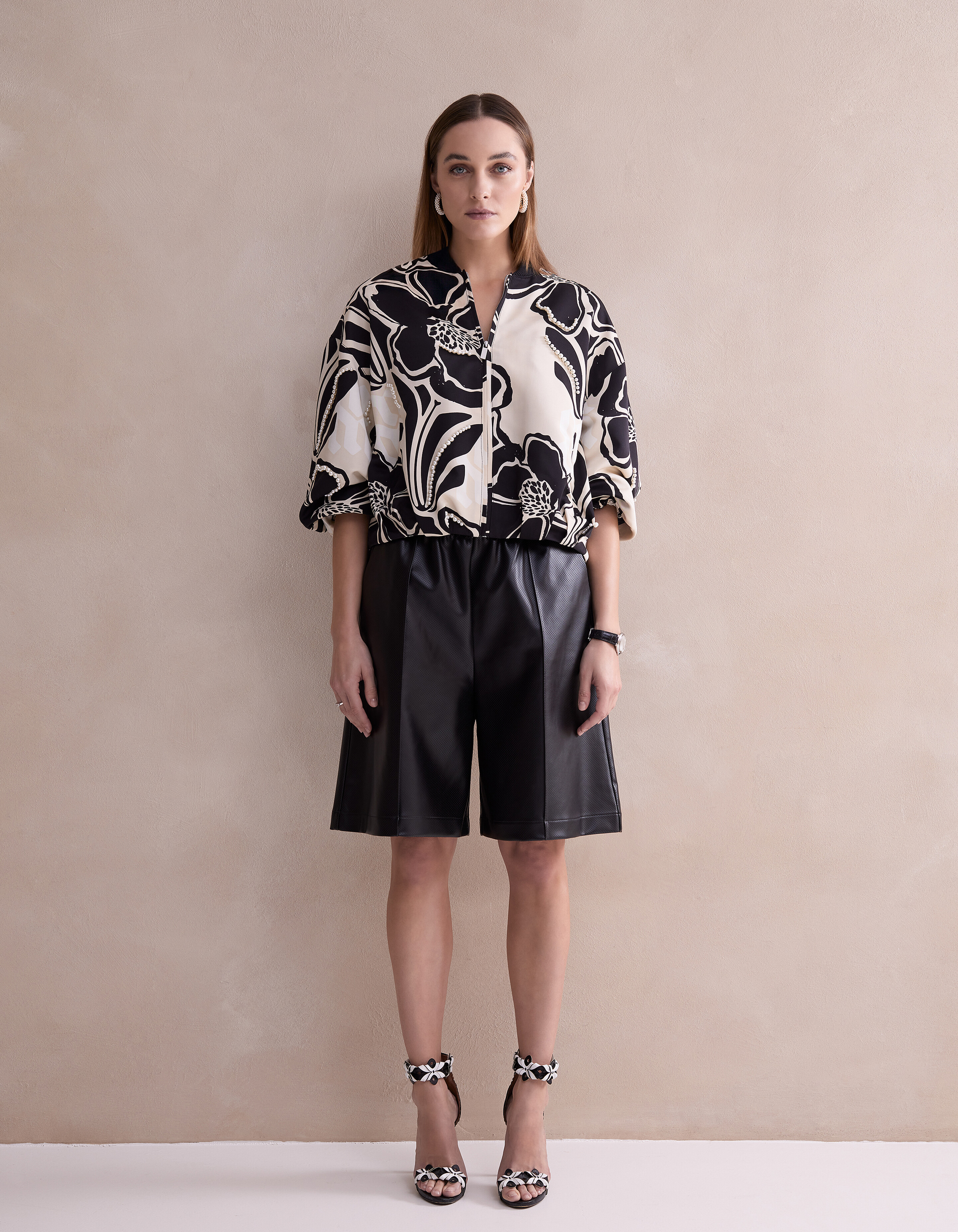 Embellished Bomberjack Wit/Zwart By Mieke SHOEBY WOMEN