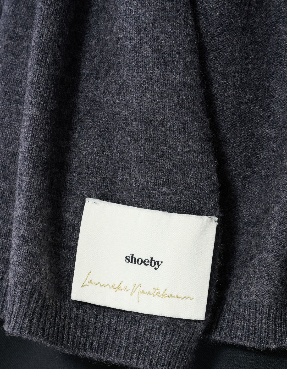 Gebreide Sjaal Donkergrijs By Lonneke SHOEBY ACCESSOIRES