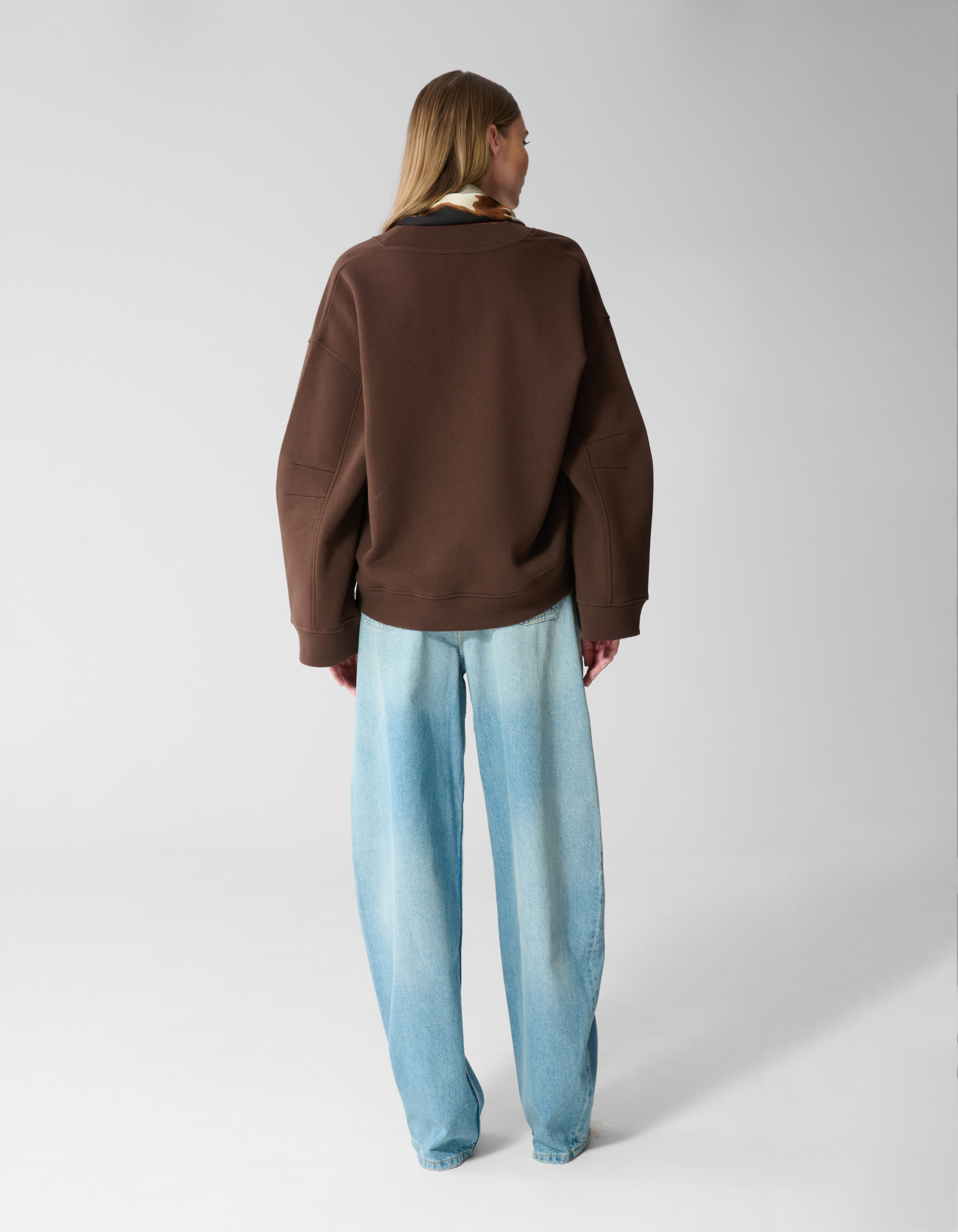 Oversized V-hals Sweater Donkerbruin SHOEBY WOMEN