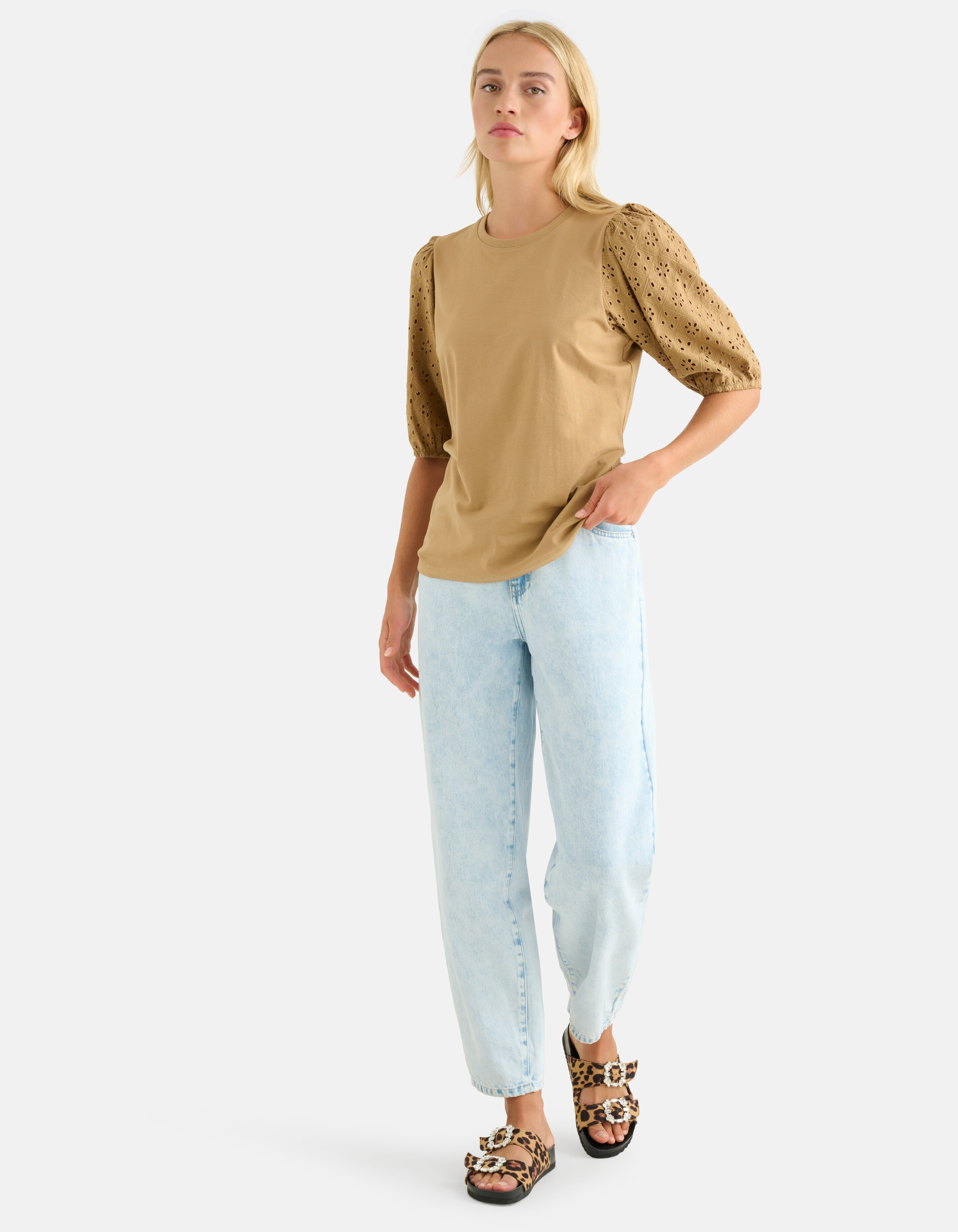 Embroidery Top Beige SHOEBY WOMEN