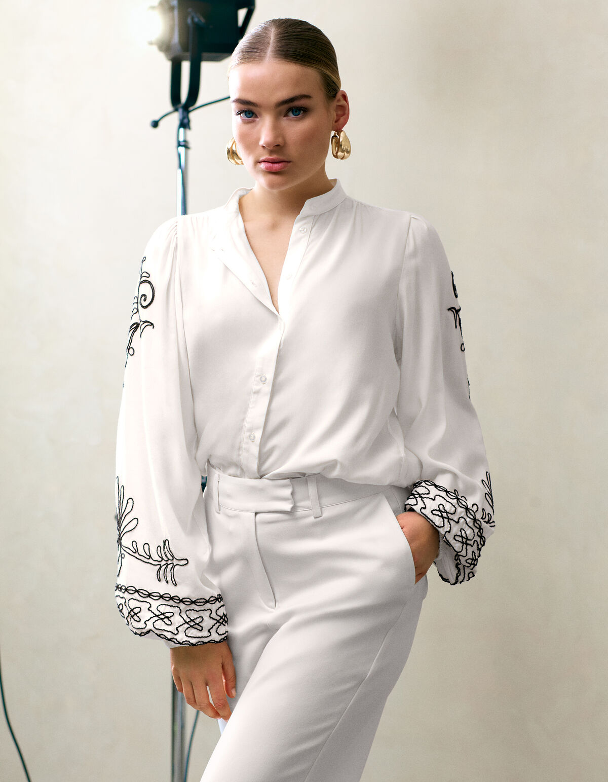 Cord Embroidery Blouse Gebroken Wit SHOEBY WOMEN