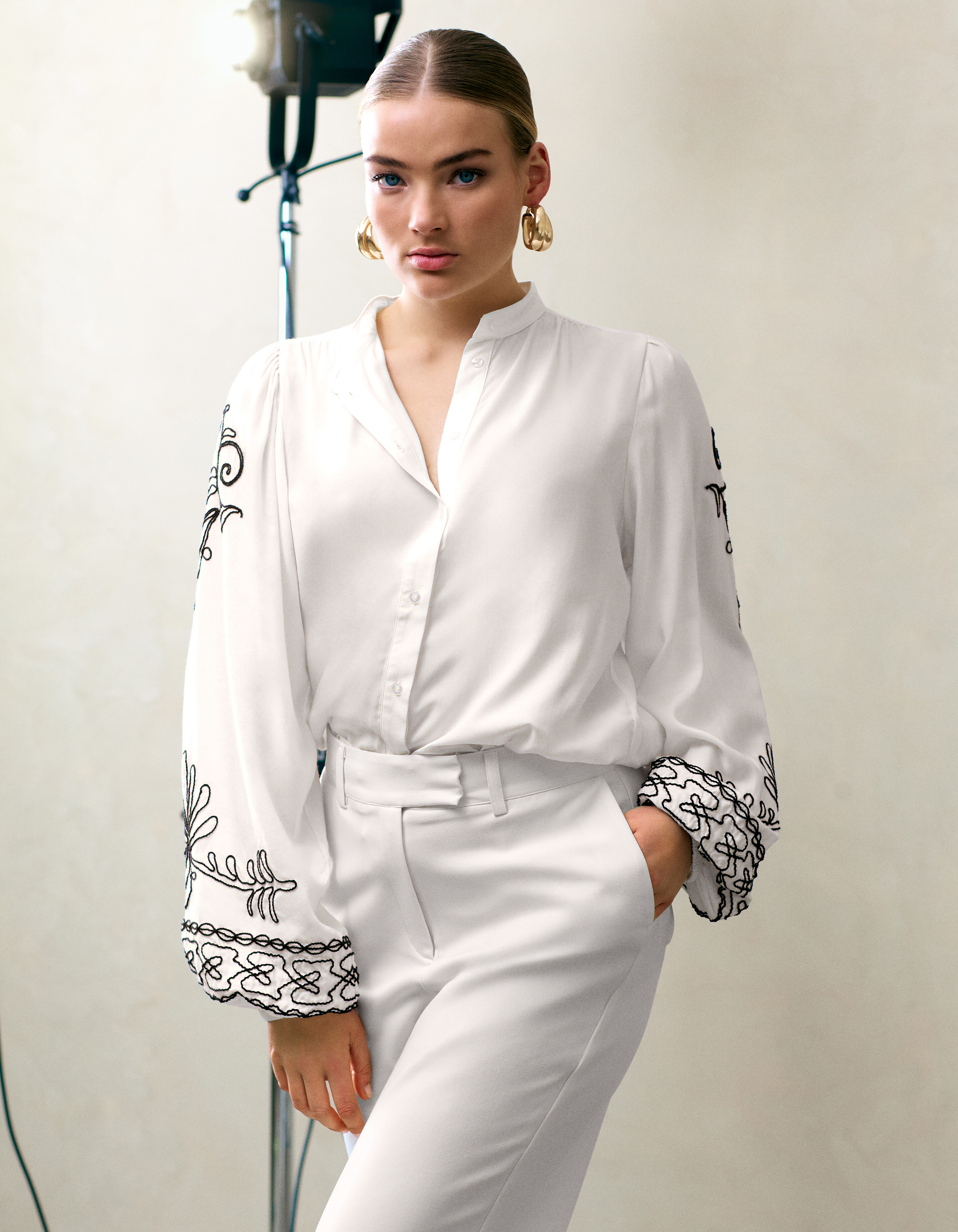 Cord Embroidery Blouse Gebroken Wit By Fred SHOEBY WOMEN