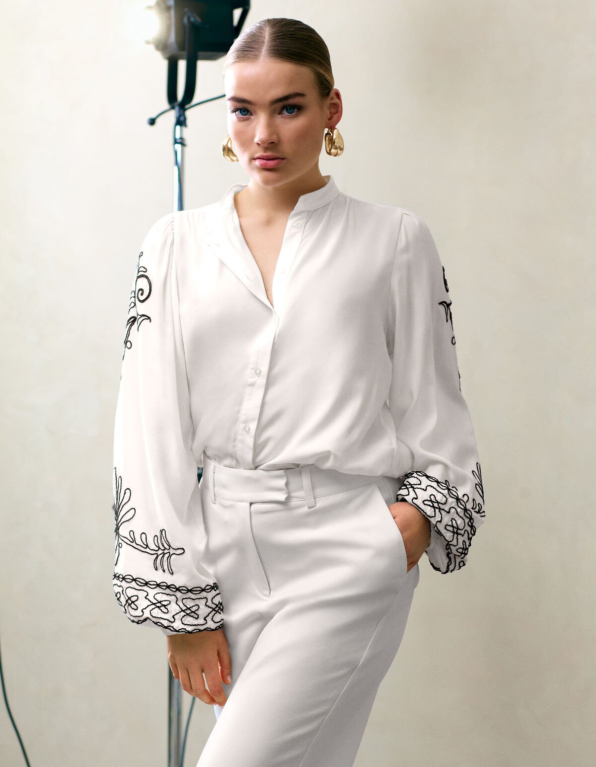 Cord Embroidery Blouse Gebroken Wit By Fred SHOEBY WOMEN