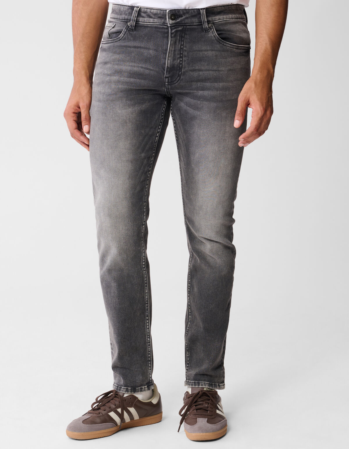 Slim Fit Jog Jeans Grijs L32 SHOEBY MEN