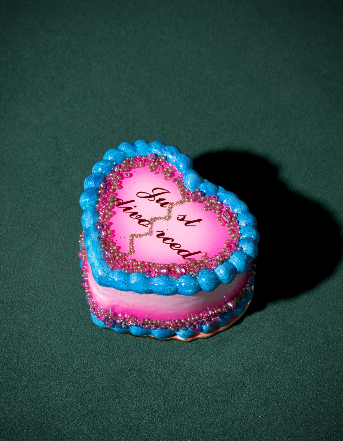 Just Divorced Kerstbal Roze By Fred SHOEBY ACCESSOIRES