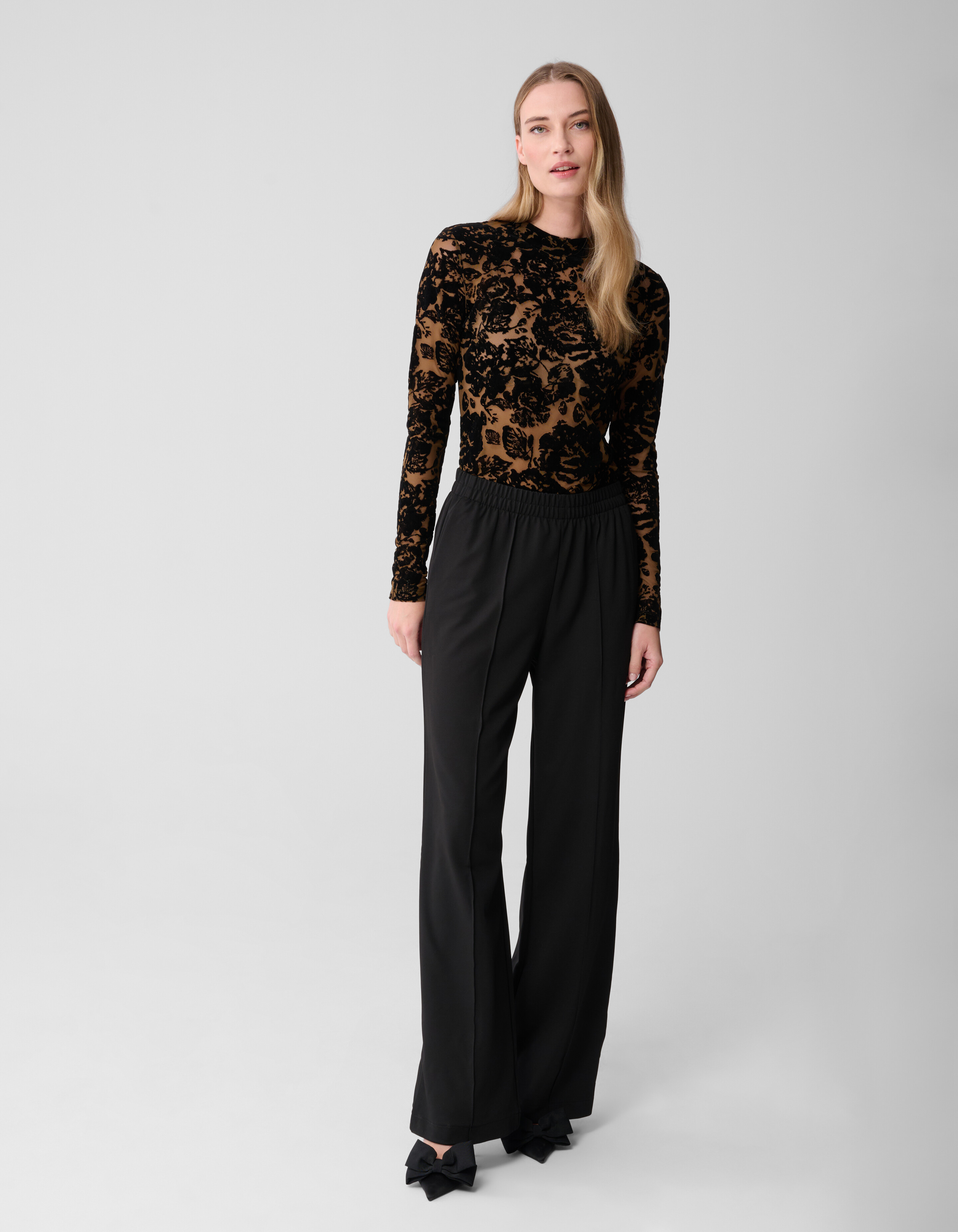 Roses Flock Mesh Top Zwart SHOEBY WOMEN