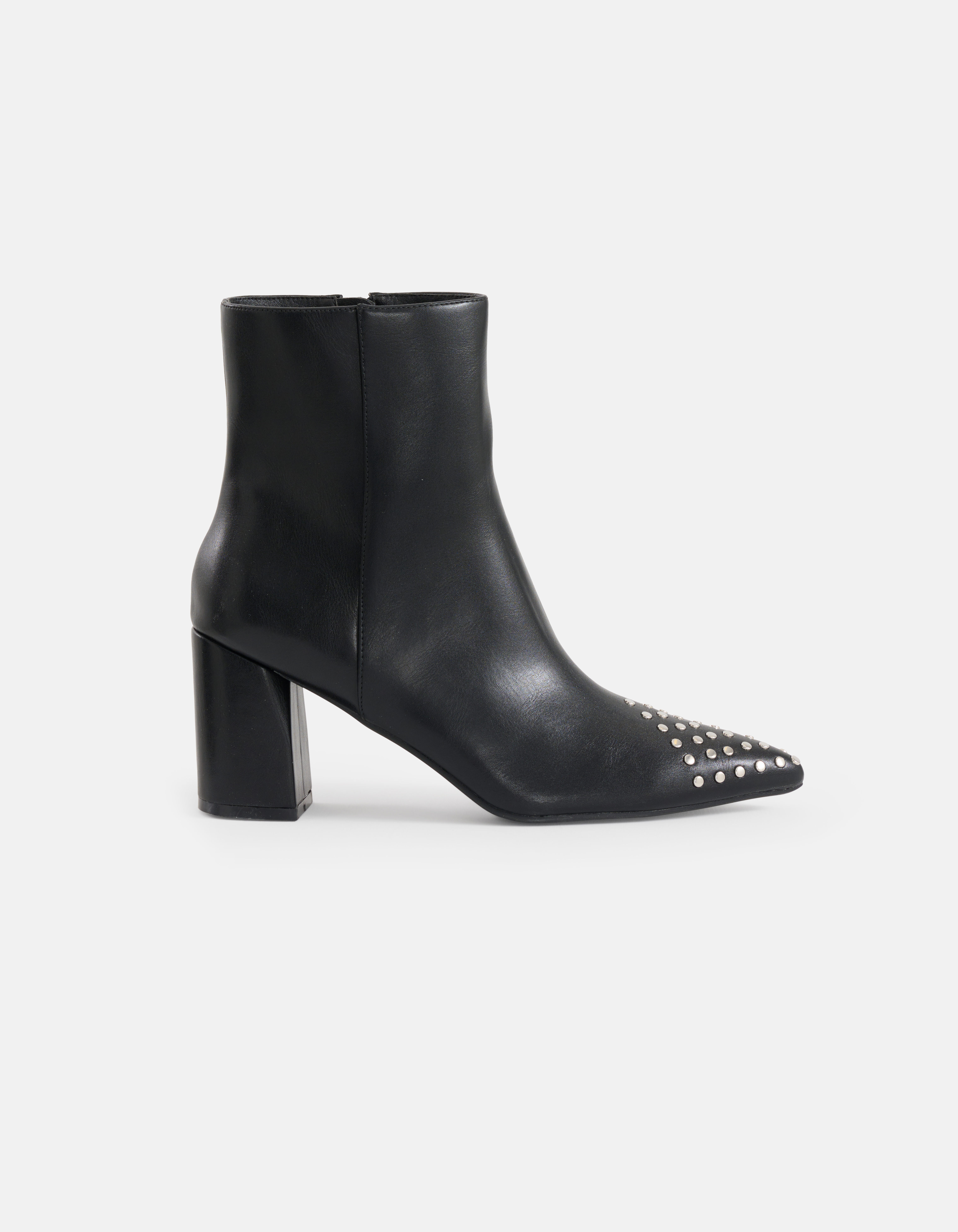 Zwarte laarsjes met best sale studs